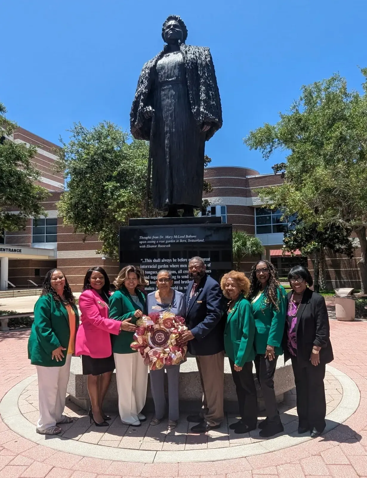 Bethue-Cookman University receives a Semiquincentennial Wreath